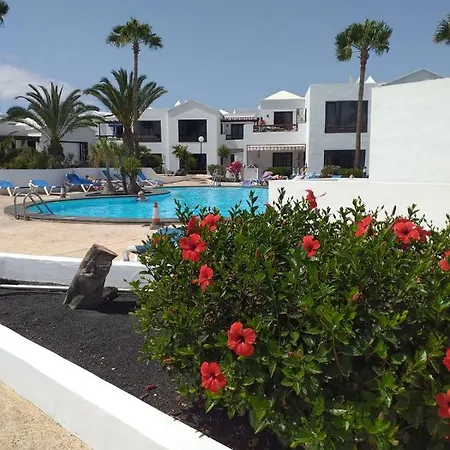 Bungalow Playa Bastian - Piscina Climatizada - Wifi - Playa 1 Min. Costa Teguise Exterior photo